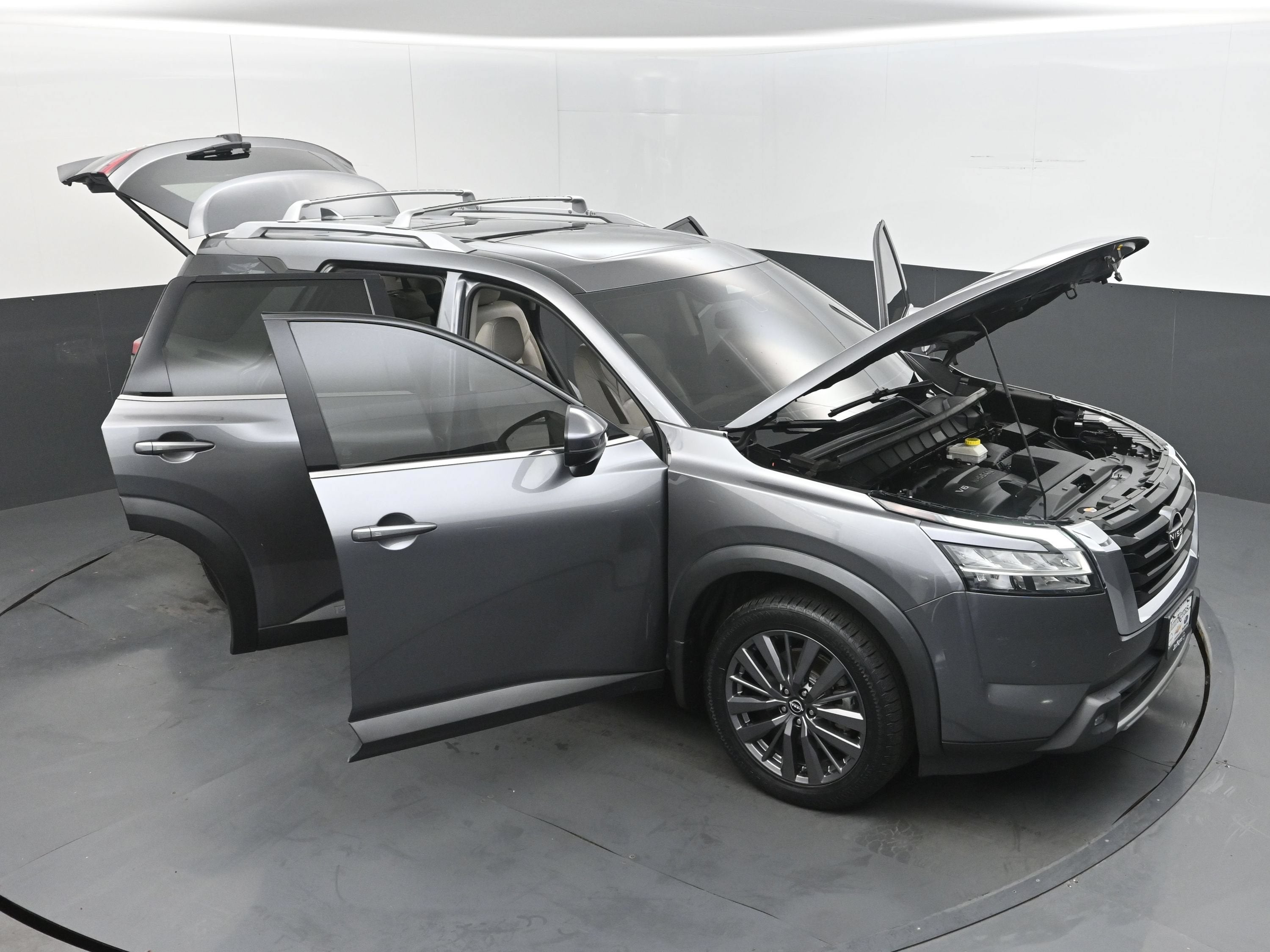 2022 Nissan Pathfinder SL