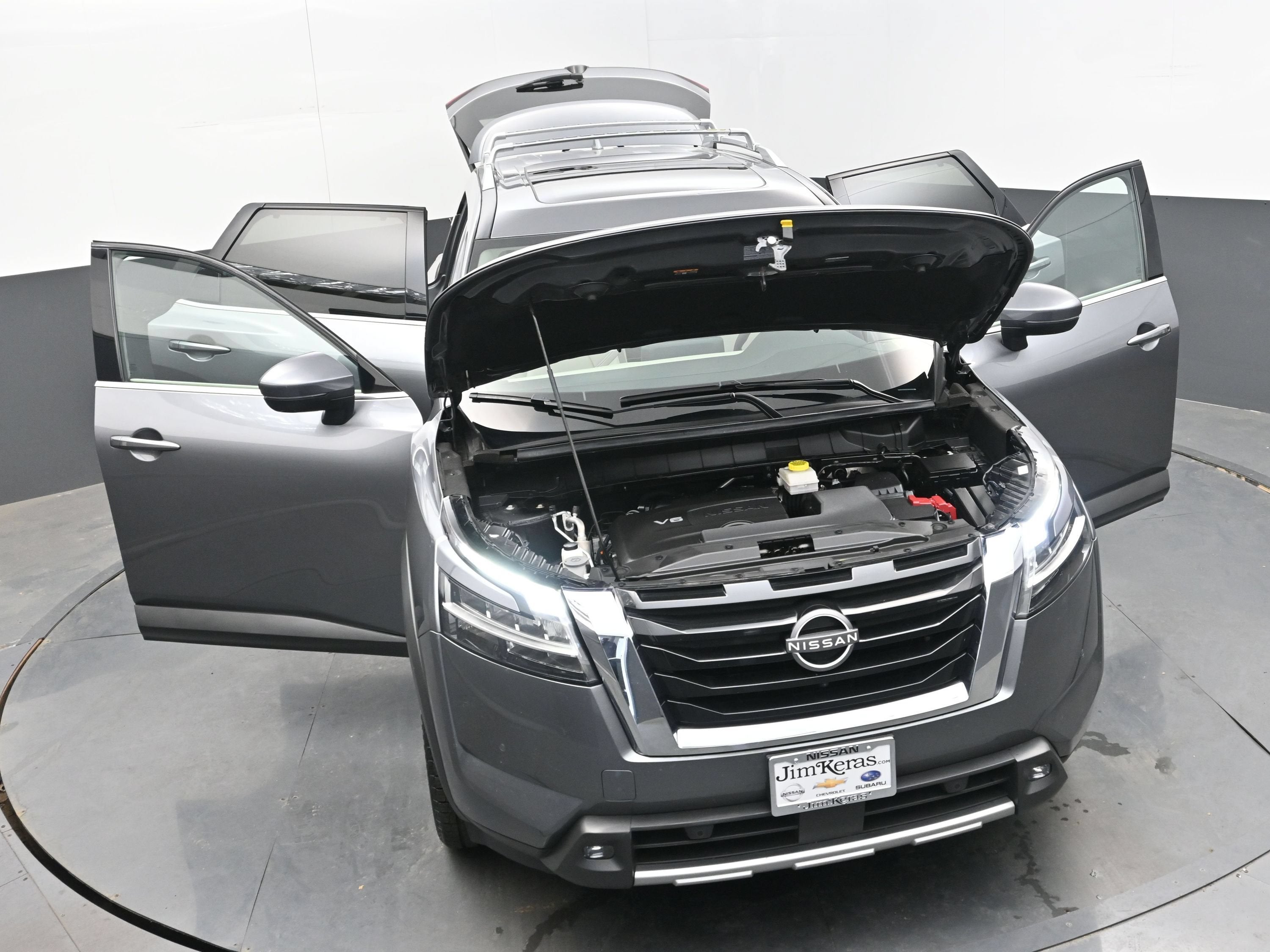 2022 Nissan Pathfinder SL