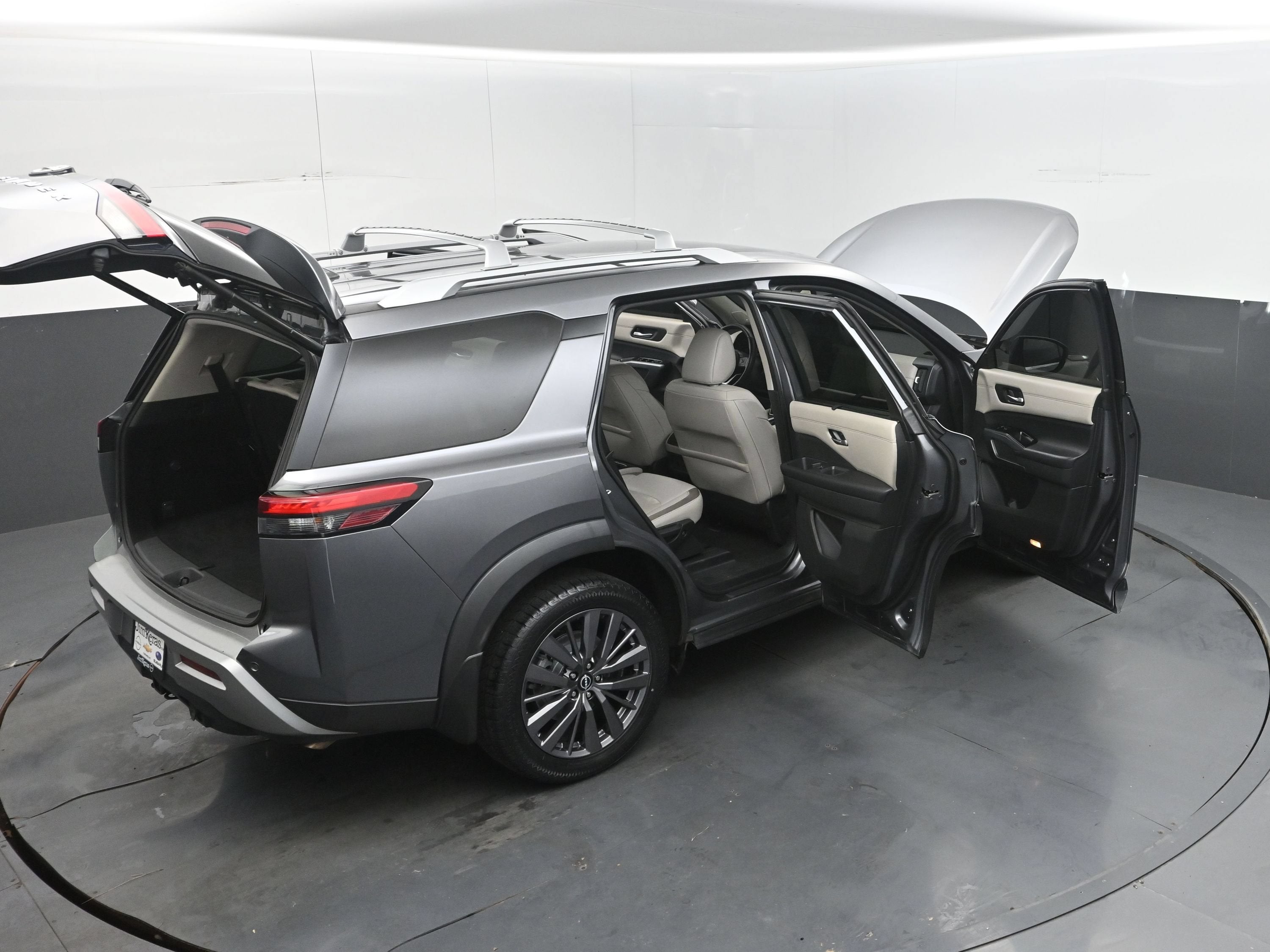 2022 Nissan Pathfinder SL