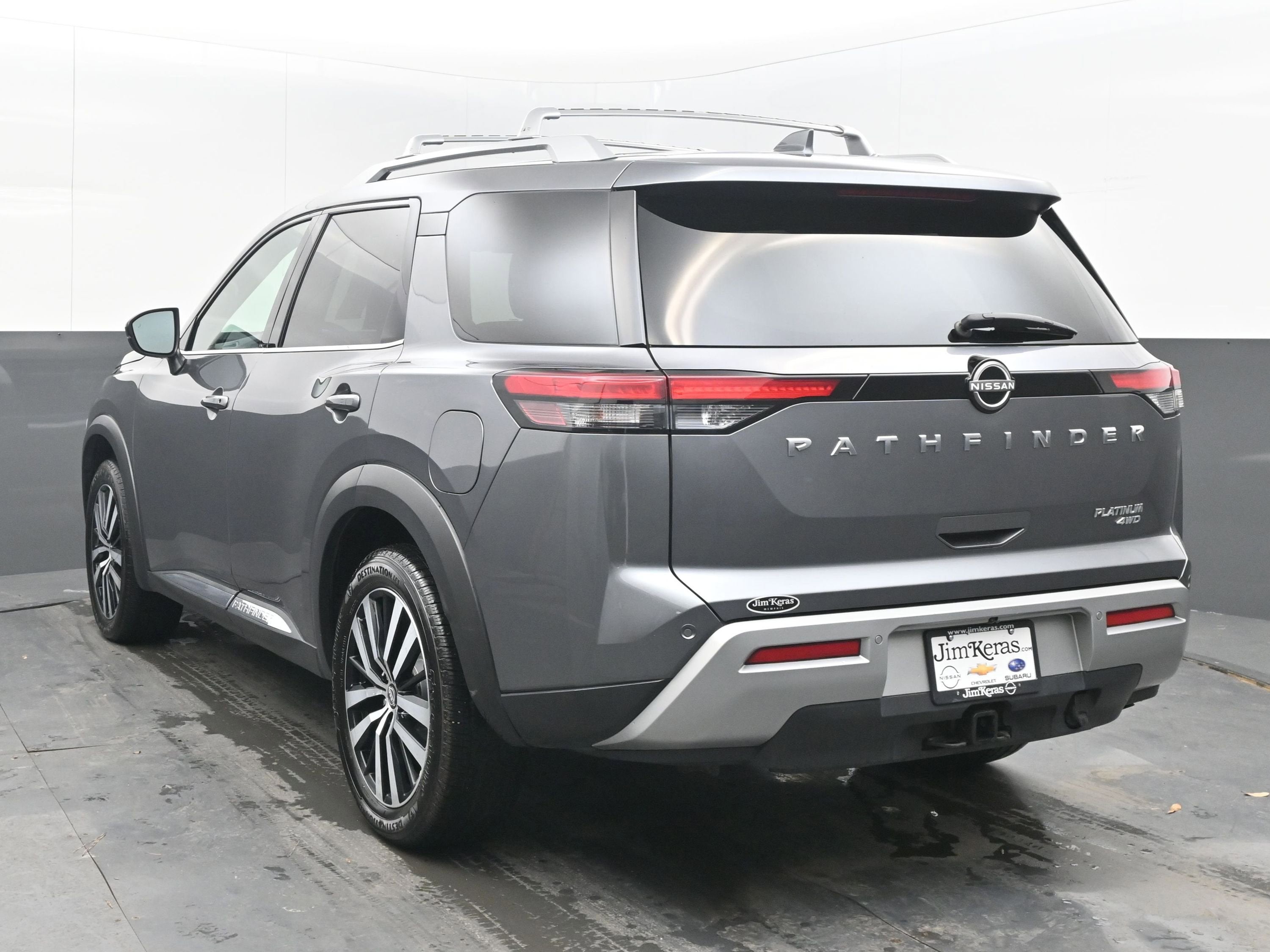 2023 Nissan Pathfinder Platinum