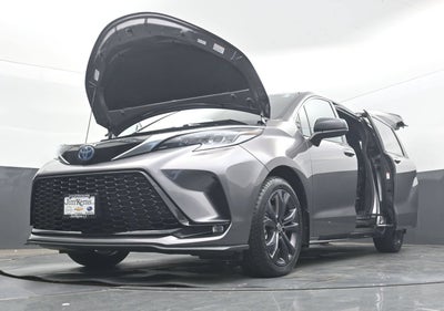 2022 Toyota Sienna XSE