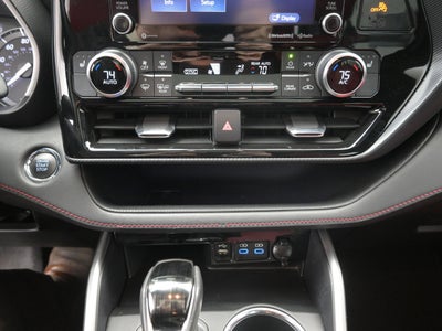 2022 Toyota Highlander XSE