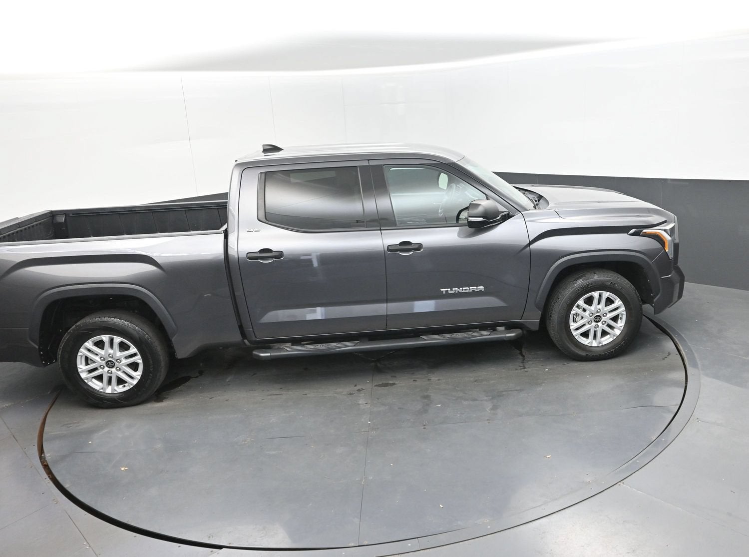 2022 Toyota Tundra 2WD SR5