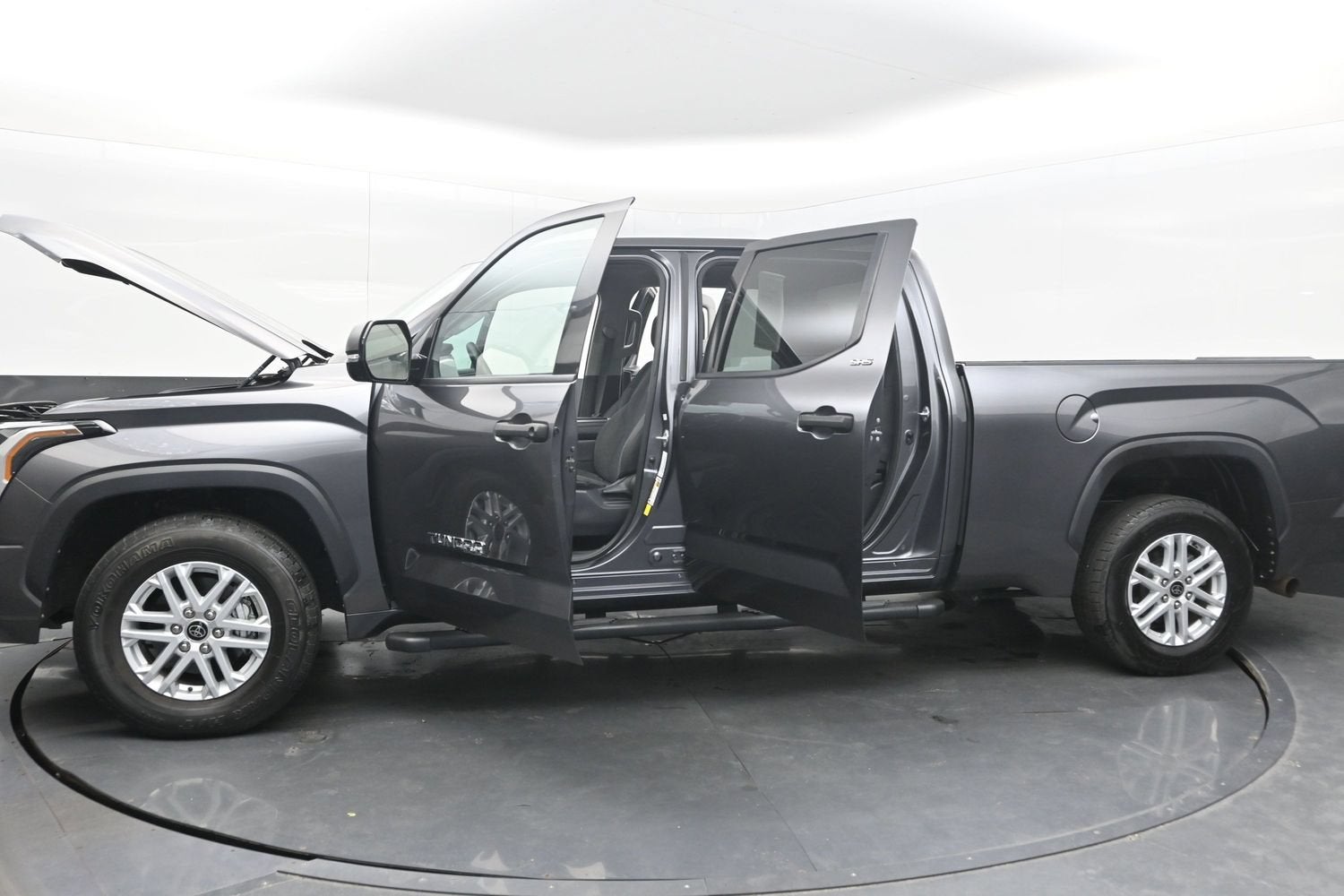 2022 Toyota Tundra 2WD SR5