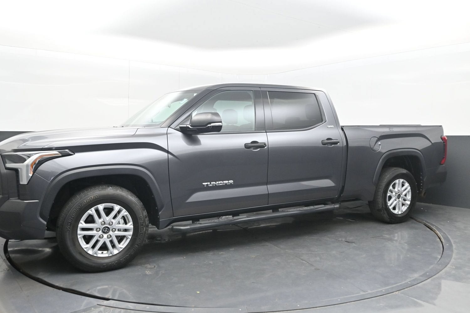 2022 Toyota Tundra 2WD SR5