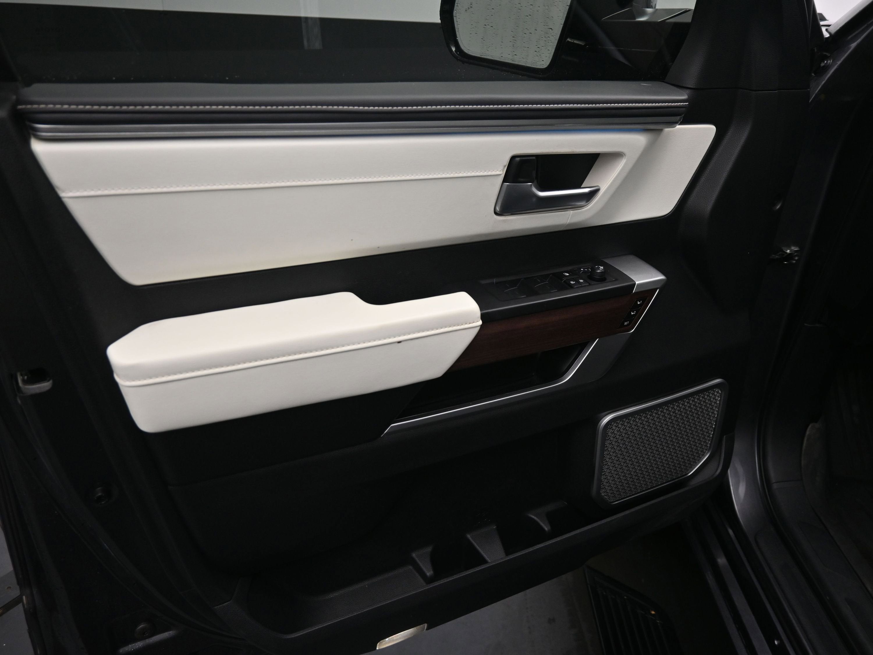 2023 Toyota Tundra 4WD Capstone Hybrid