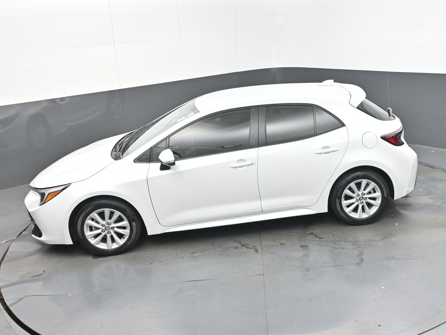 2025 Toyota Corolla Hatchback SE