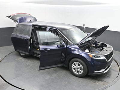 2023 Kia Carnival LX