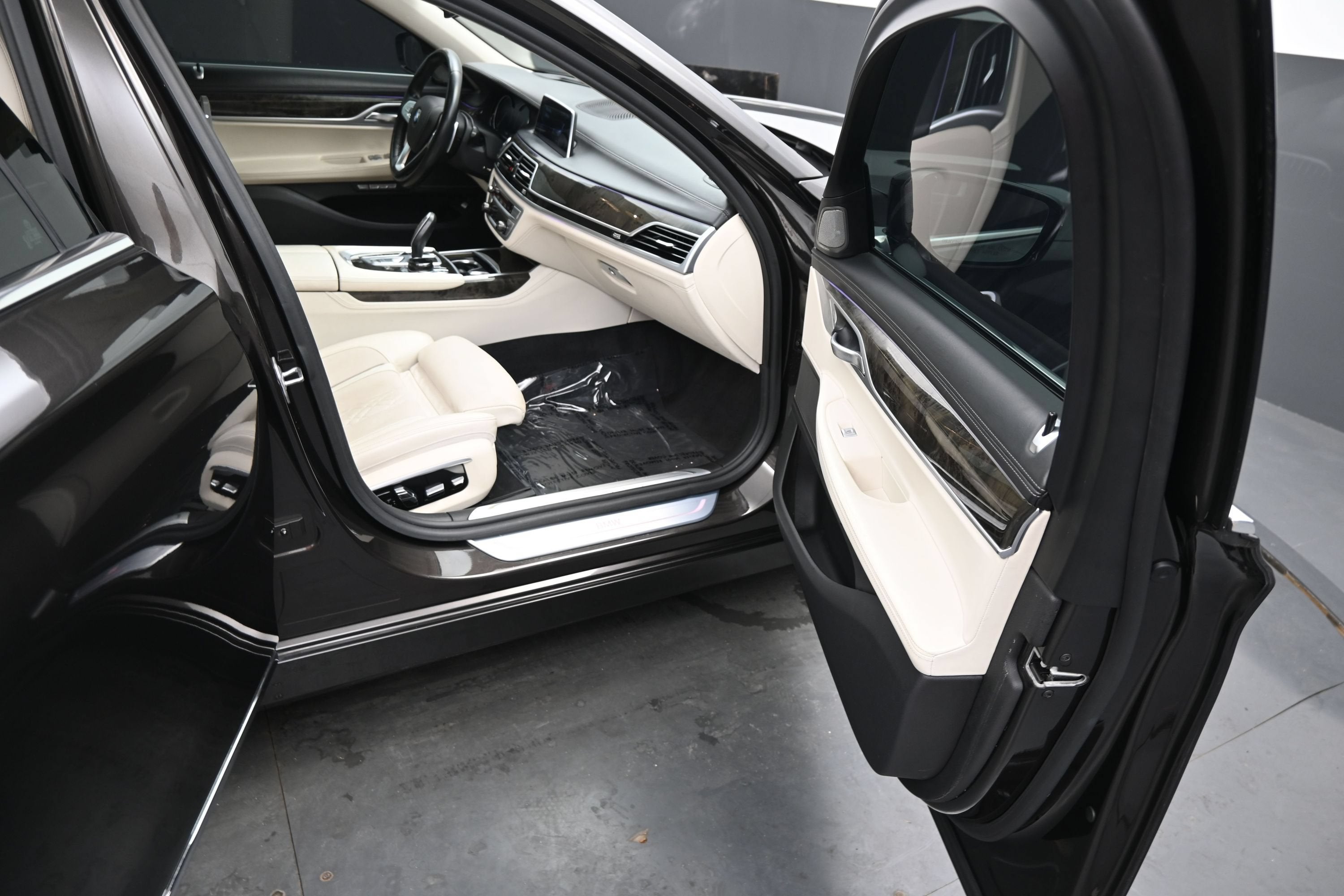 2017 BMW 7 Series 740i xDrive