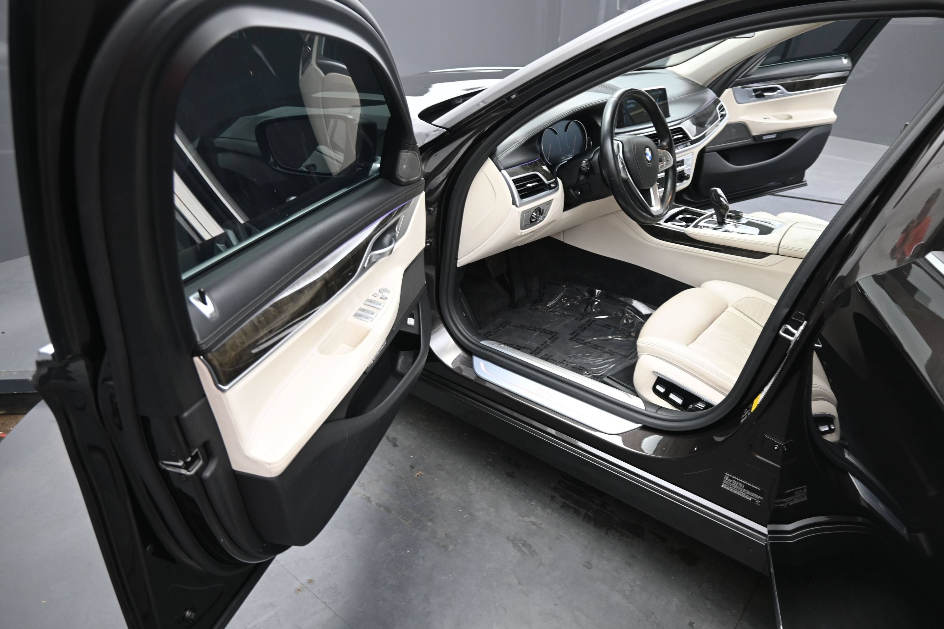 2017 BMW 7 Series 740i xDrive