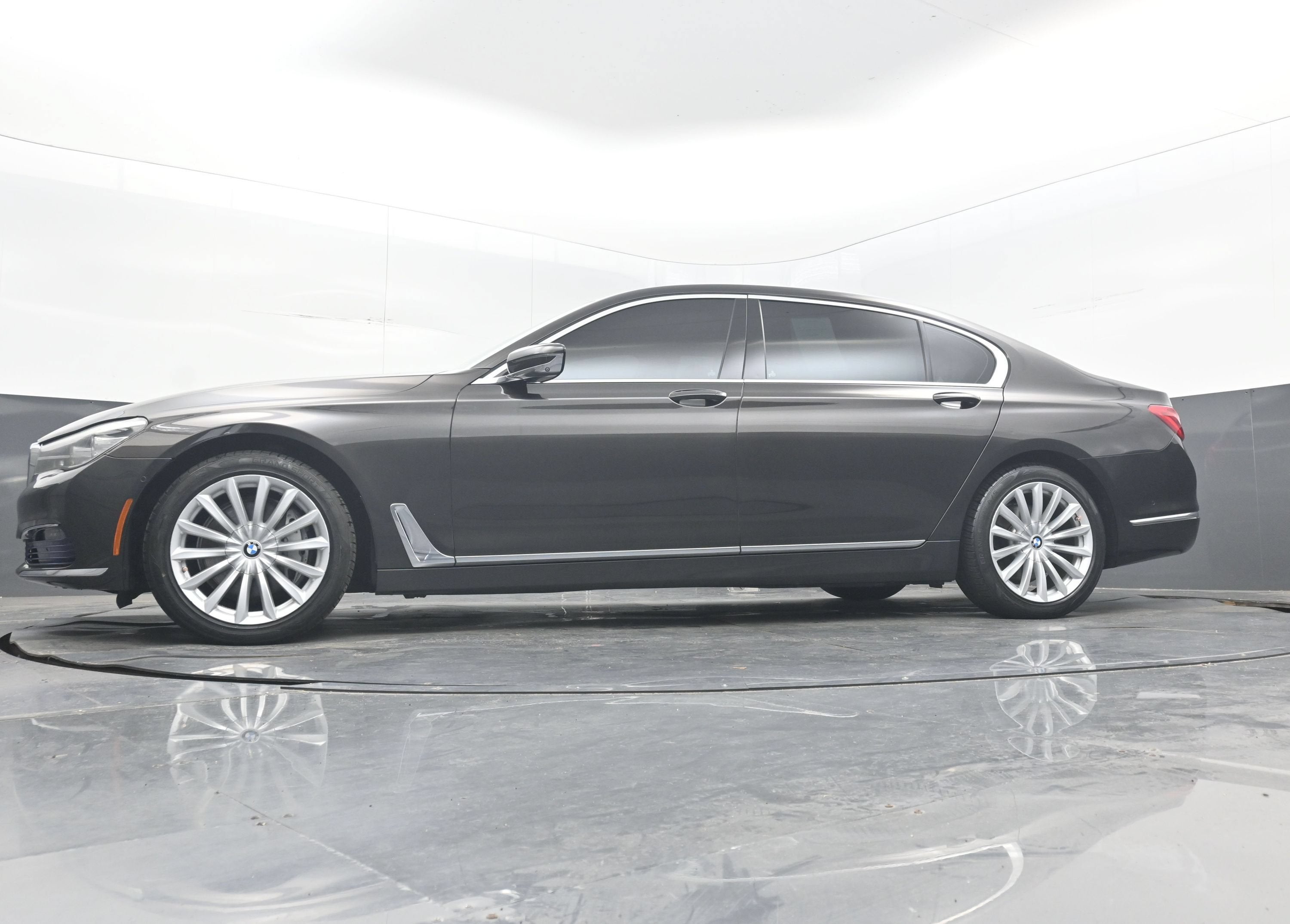 2017 BMW 7 Series 740i xDrive