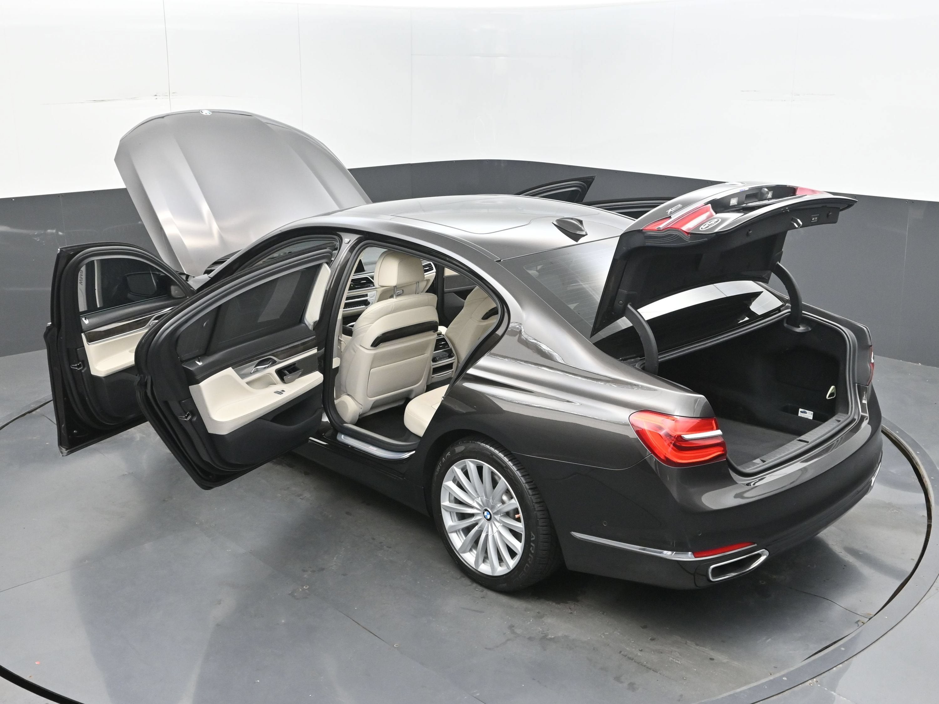 2017 BMW 7 Series 740i xDrive