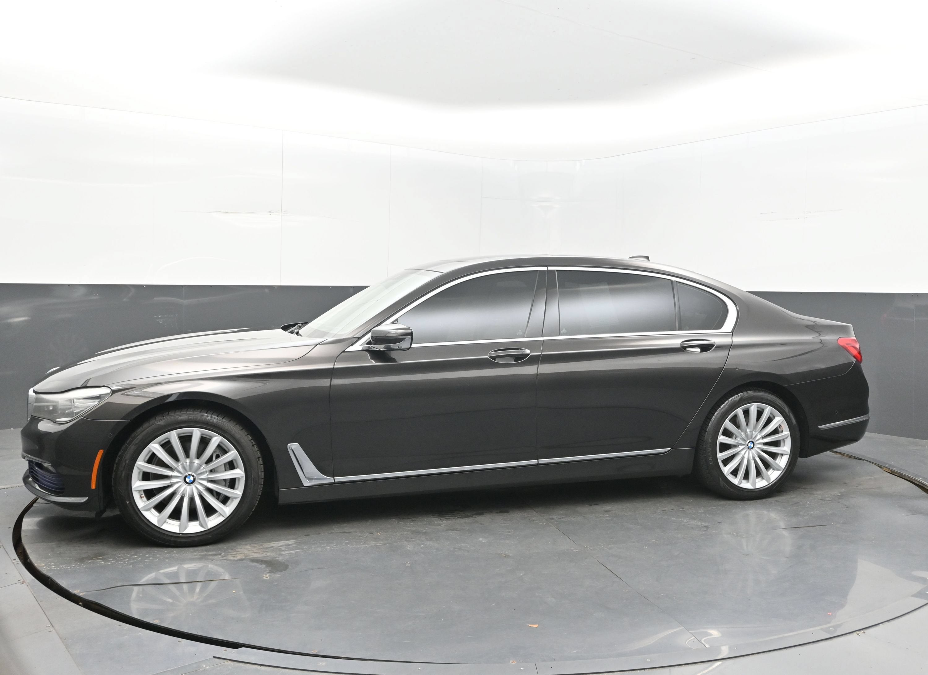 2017 BMW 7 Series 740i xDrive